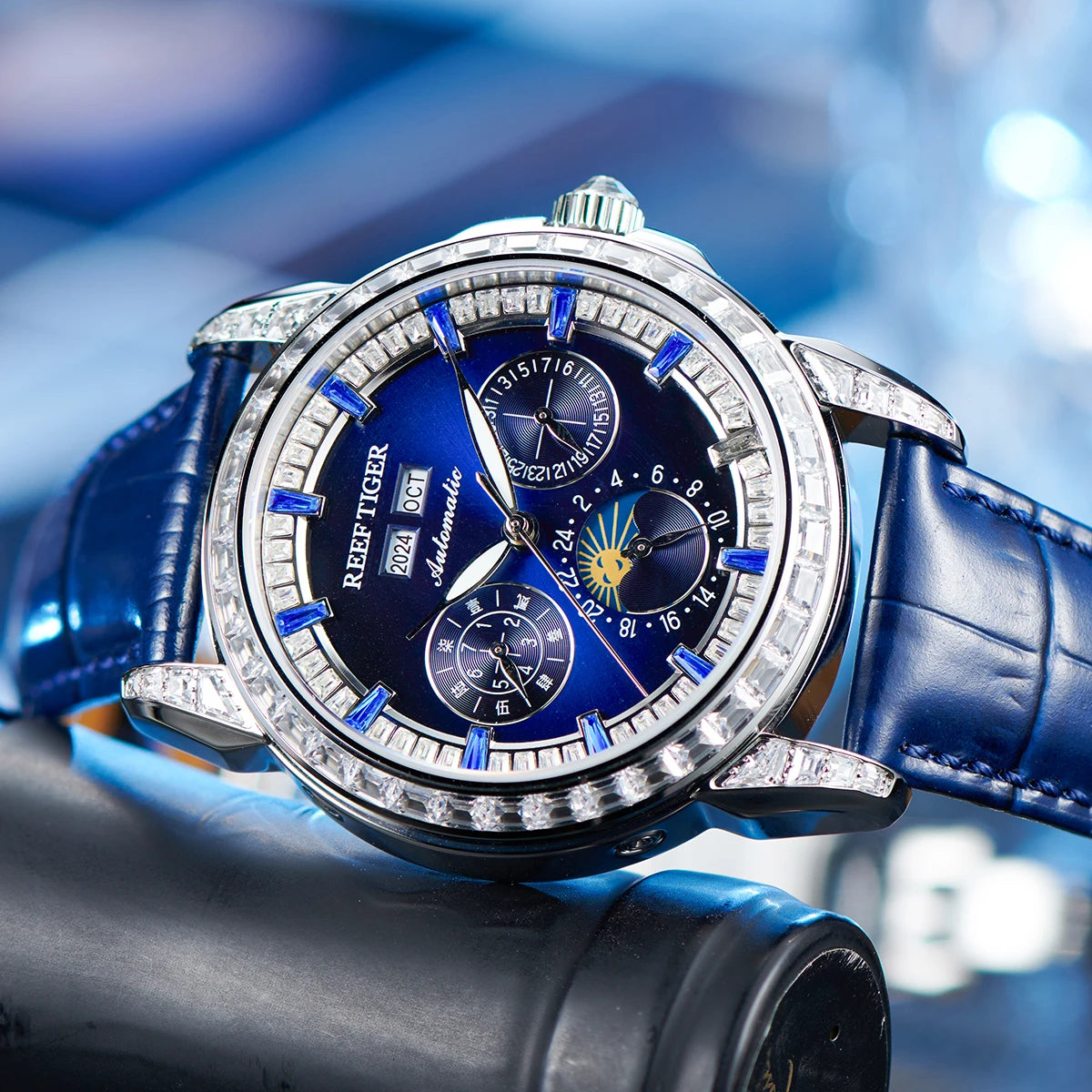 Reef Tiger MoonPhase Automatic Watch – Blue Dial