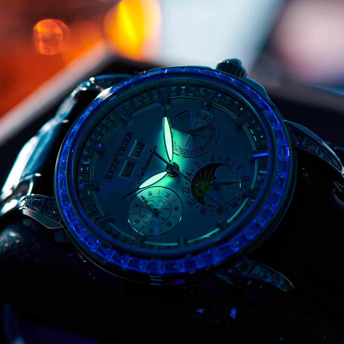 Reef Tiger MoonPhase Automatic Watch – Blue Dial
