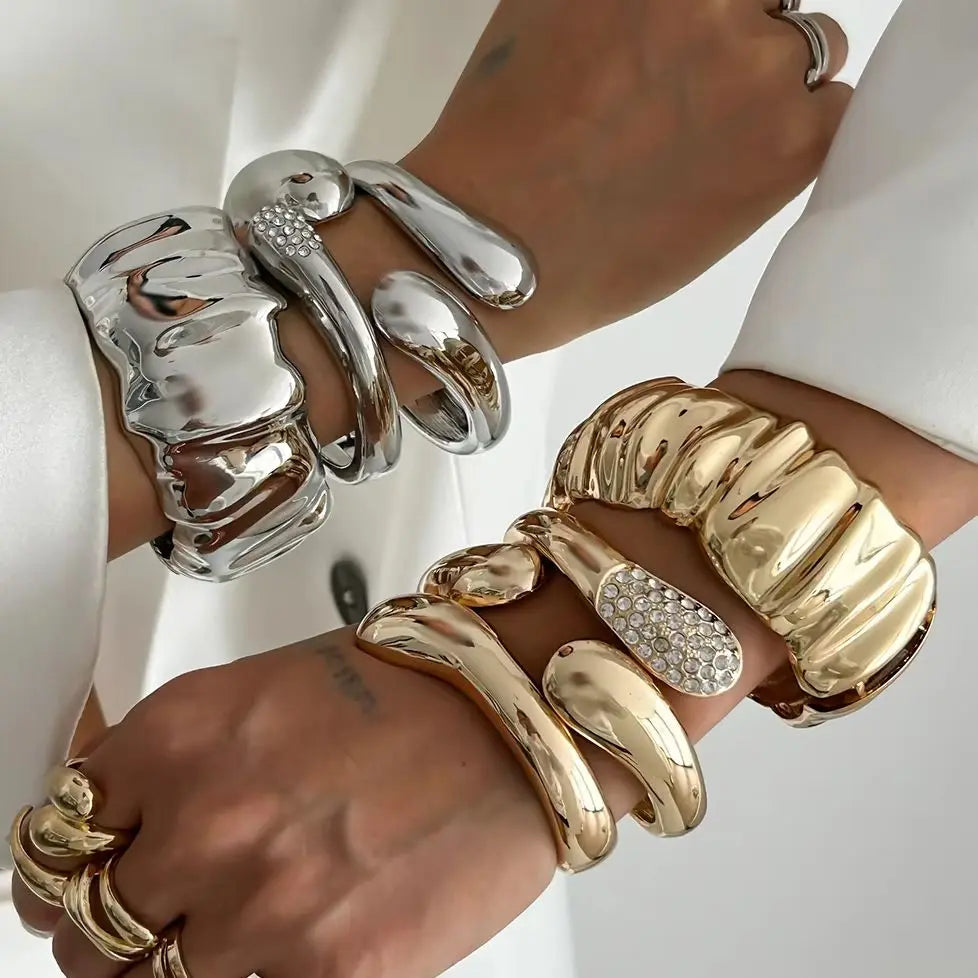 Creative Steampunk Rhinestone Water Drop Spring Bangle