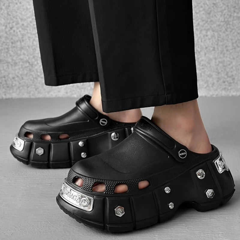 Fashion Crown Rivet Platform Sandals