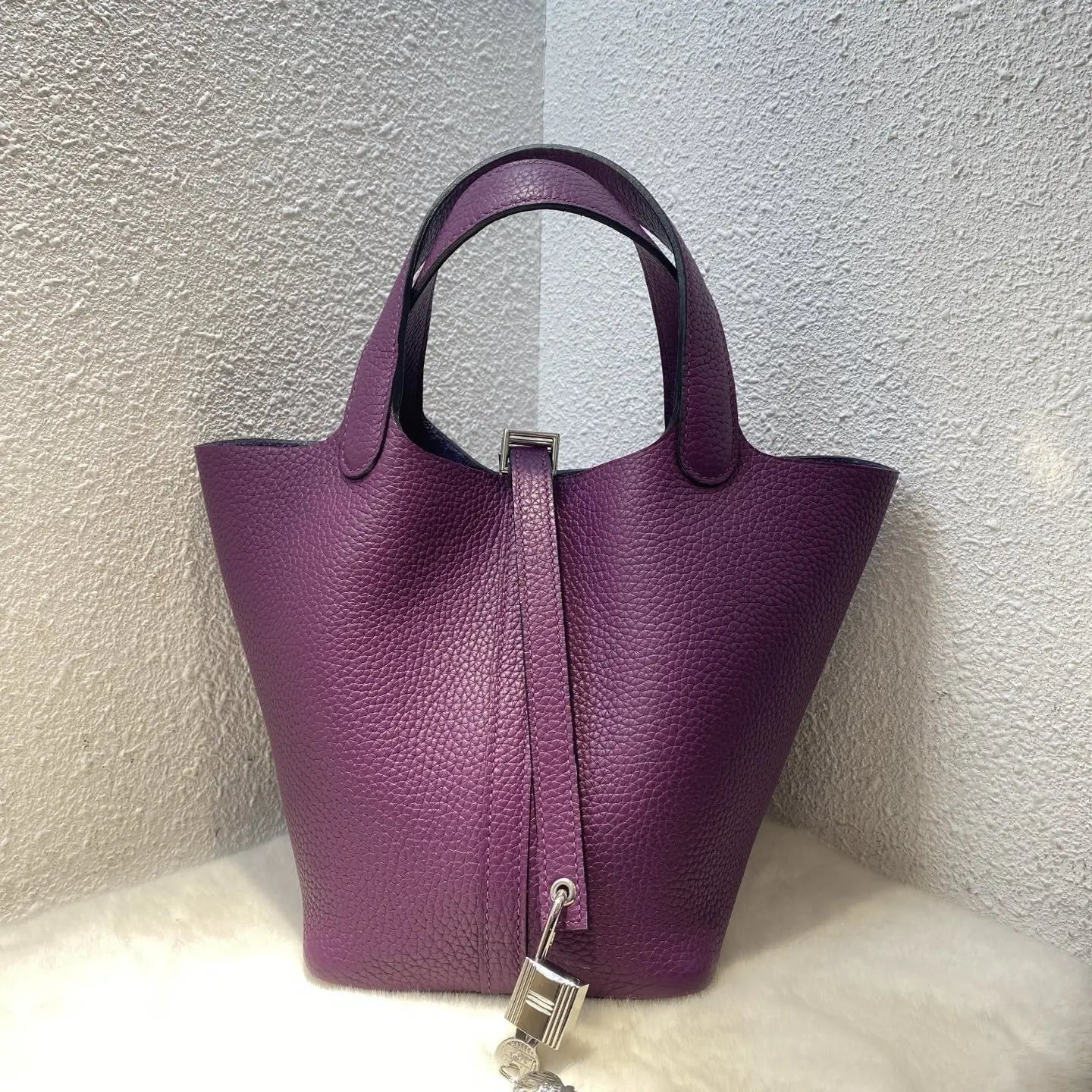 Handcrafted Genuine Leather Bucket Bag