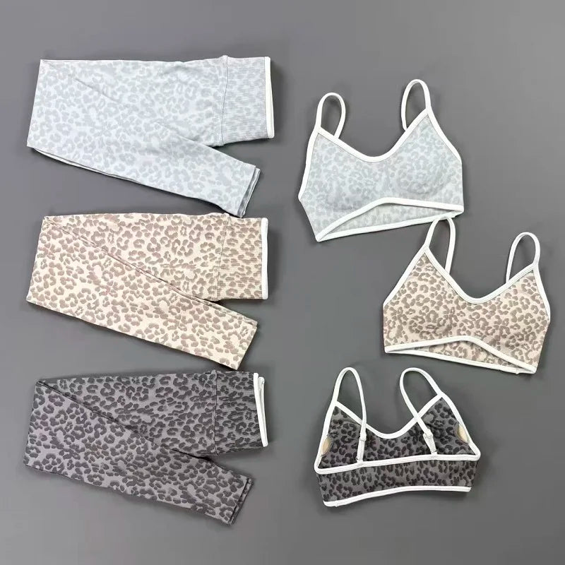 Seamless Leopard Print Yoga Set
