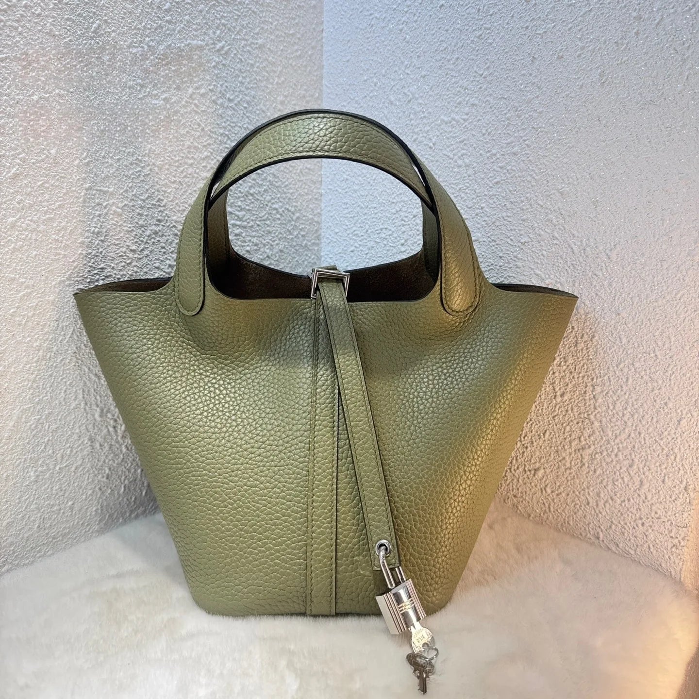 Handcrafted Genuine Leather Bucket Bag