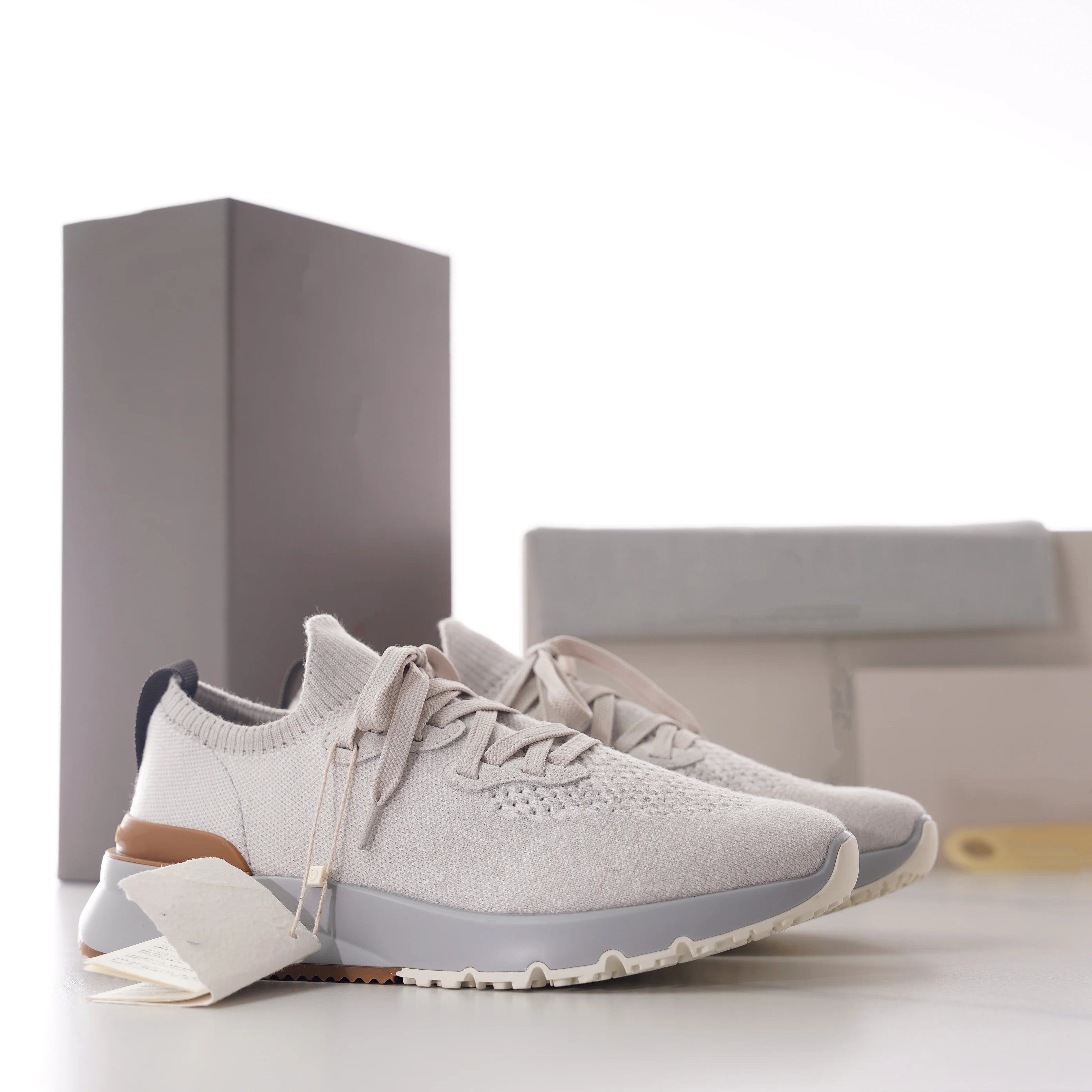 2026 Lightweight Breathable Men’s Casual Sneakers – Non-Slip Walking Shoes
