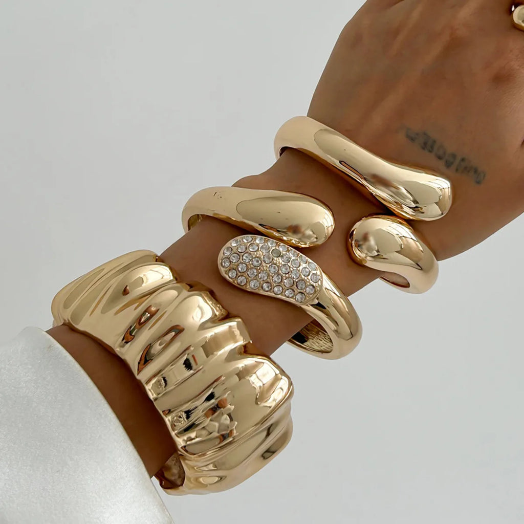 Creative Steampunk Rhinestone Water Drop Spring Bangle