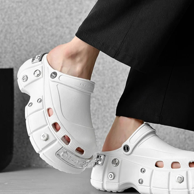 Fashion Crown Rivet Platform Sandals